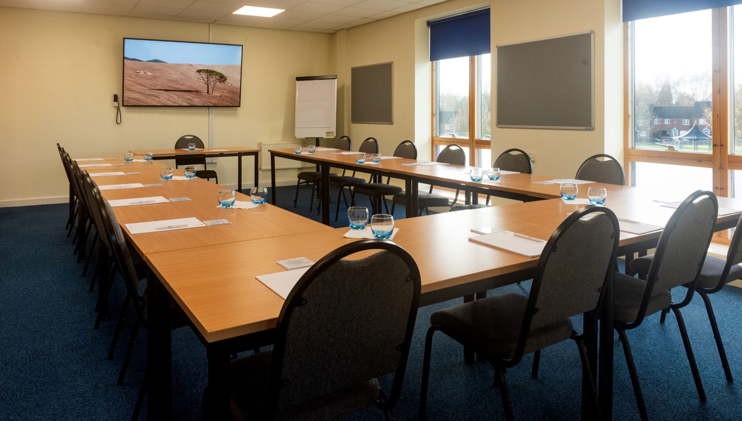 room-7-ushape-harvest-fields-centre