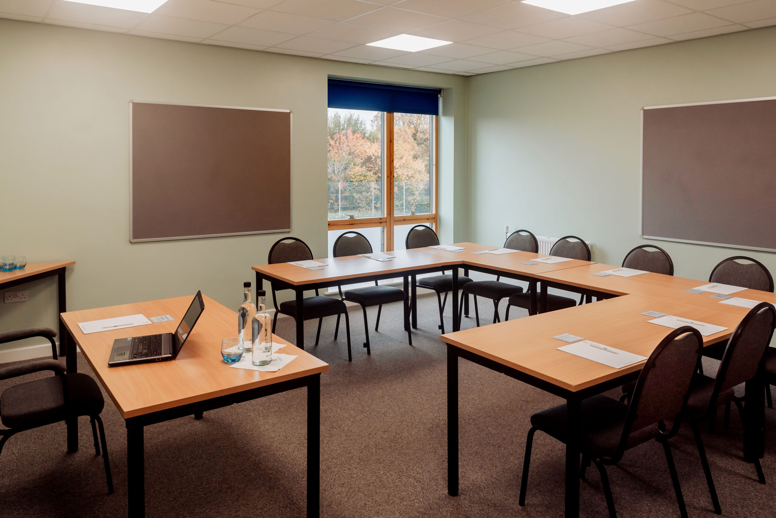 room-5-ushape-harvest-fields